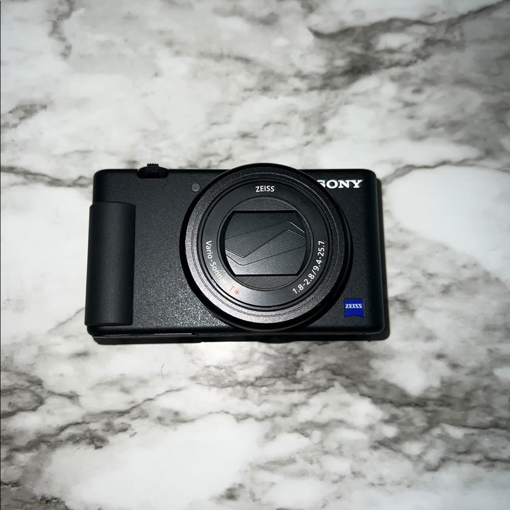 Sony Zv1 Megapixel Digital camera for Vloggers or Content creators